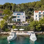 Duka & Piko 1 * Lastovo