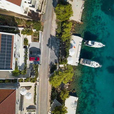 Duka & Piko 1 アパート